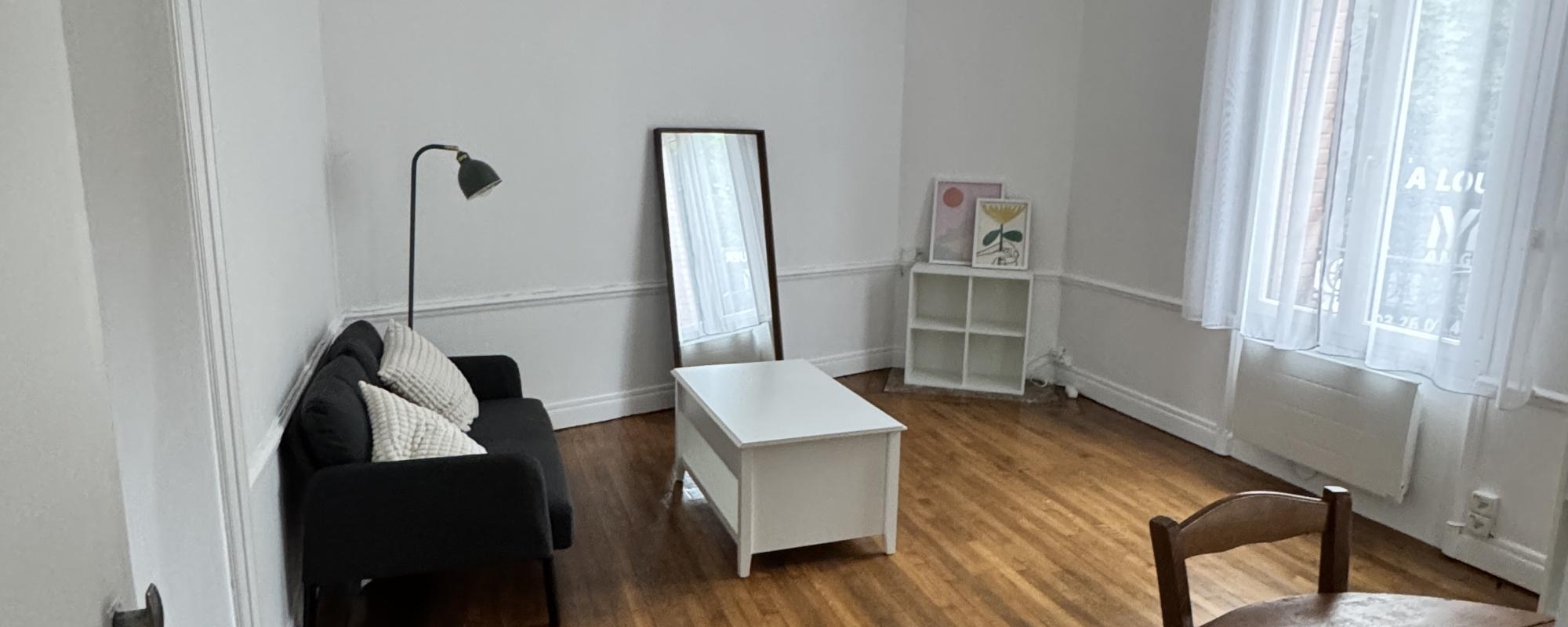 Beautiful appartement w/ seperate bedroom near Sc Po